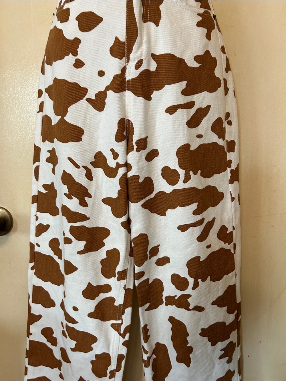Shekou High-Rise Wide Leg Cow-Print Jeans in Brown/White size XS - Picture 3 of 8